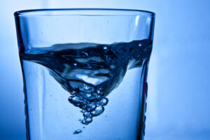 “Super Water” Slashes Fibromyalgia Pain in Just WEEKS