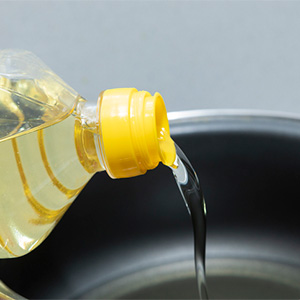 This Common Cooking Oil May Fuel Aggressive Breast Cancer